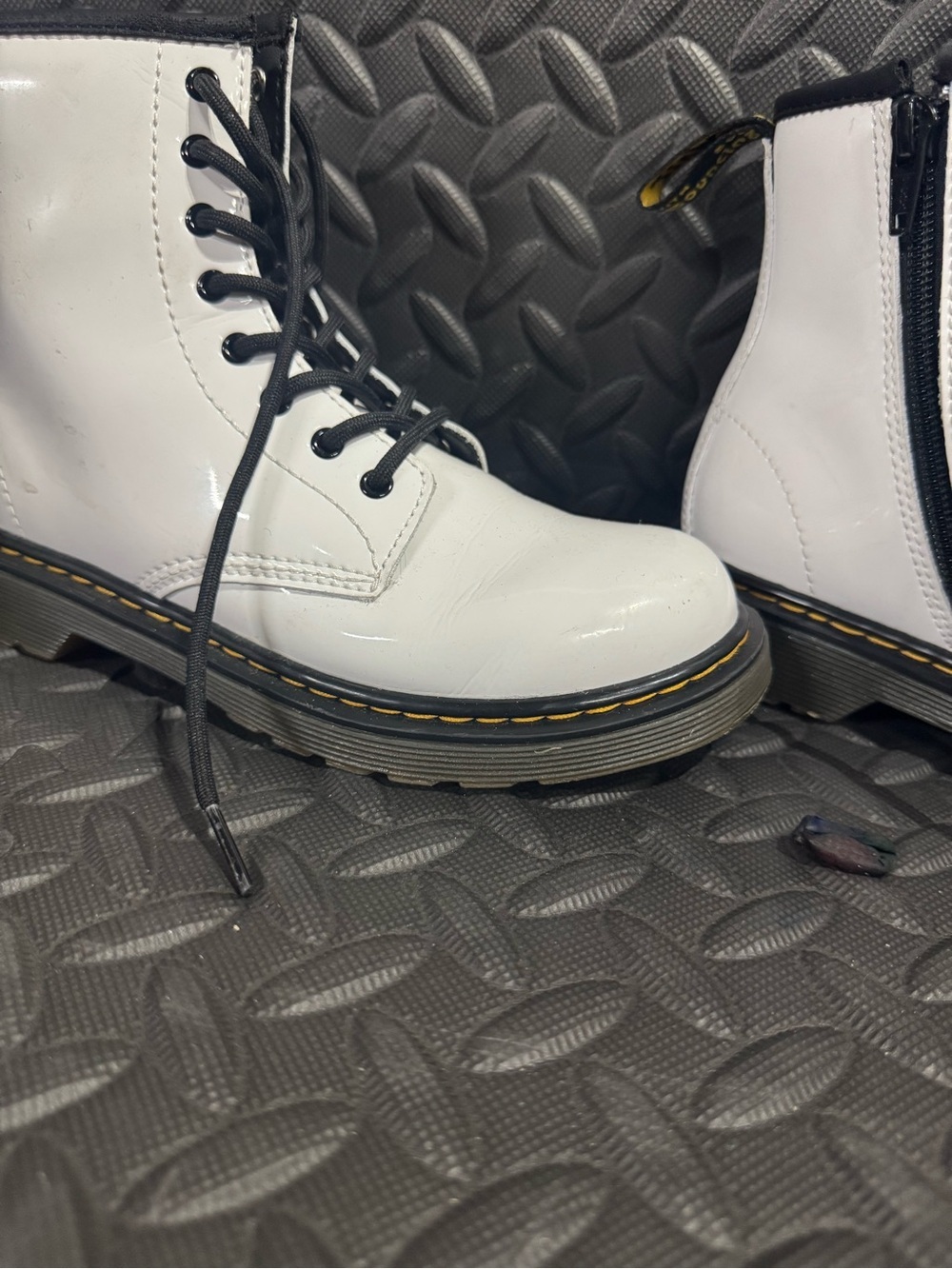 Dr. Martens 1460 J White Patent Lace Up Boots Kids Size US 3 EU 34 - Picture 6 of 16